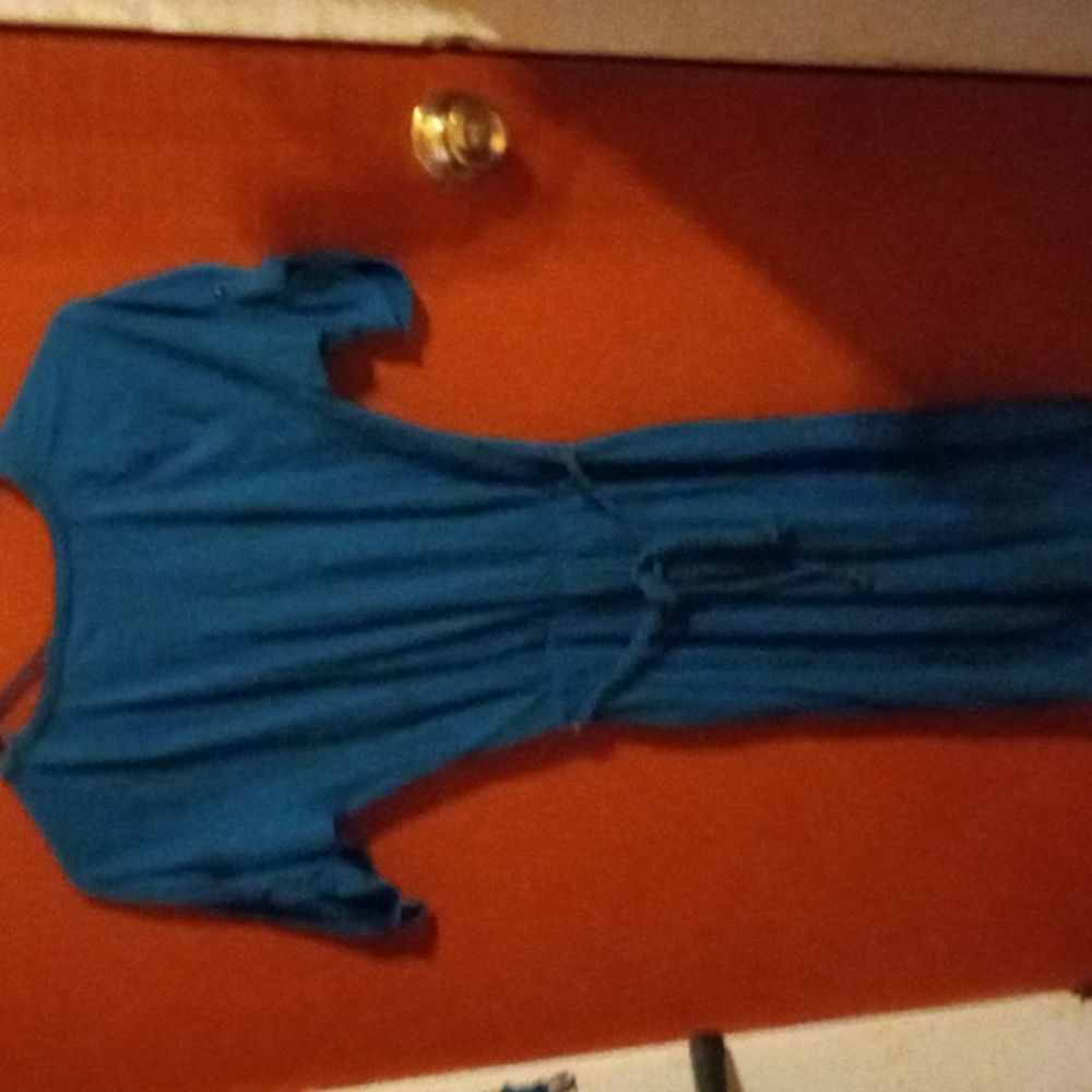 Short blue dress